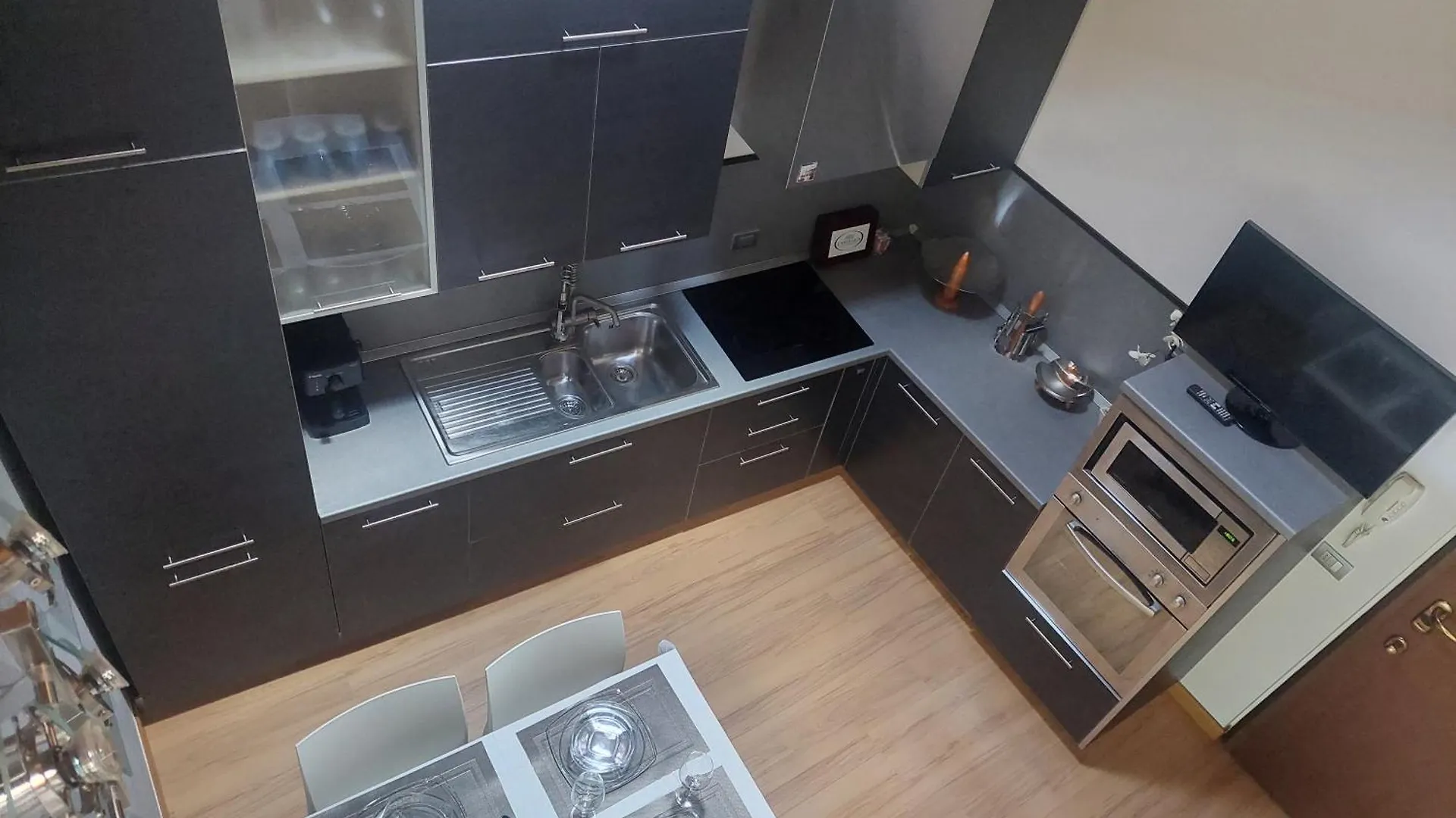 Loft Tirano Centro Storico - Open Space Adele 0*,